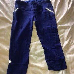 Athleta workout pants size medium. Blue